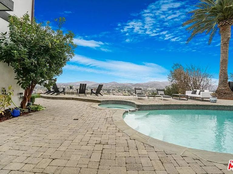 3485 Ridgeford Dr — Photo 62