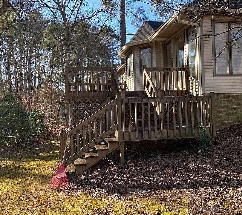 1st image of 2413 Knollwood Dr