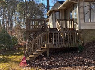 2413 Knollwood Dr, Sanford, NC 27330
