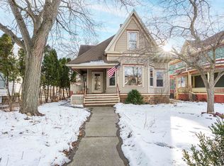 712 E Main St, Reedsburg, WI 53959
