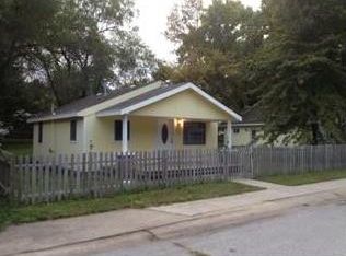 216 East St, Excelsior Springs, MO 64024