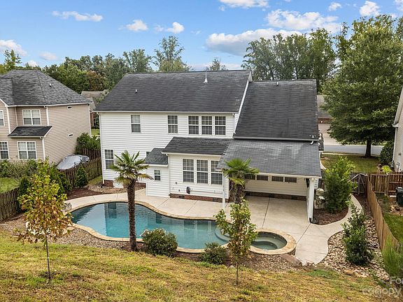4th image of 9744 Brandybuck Dr