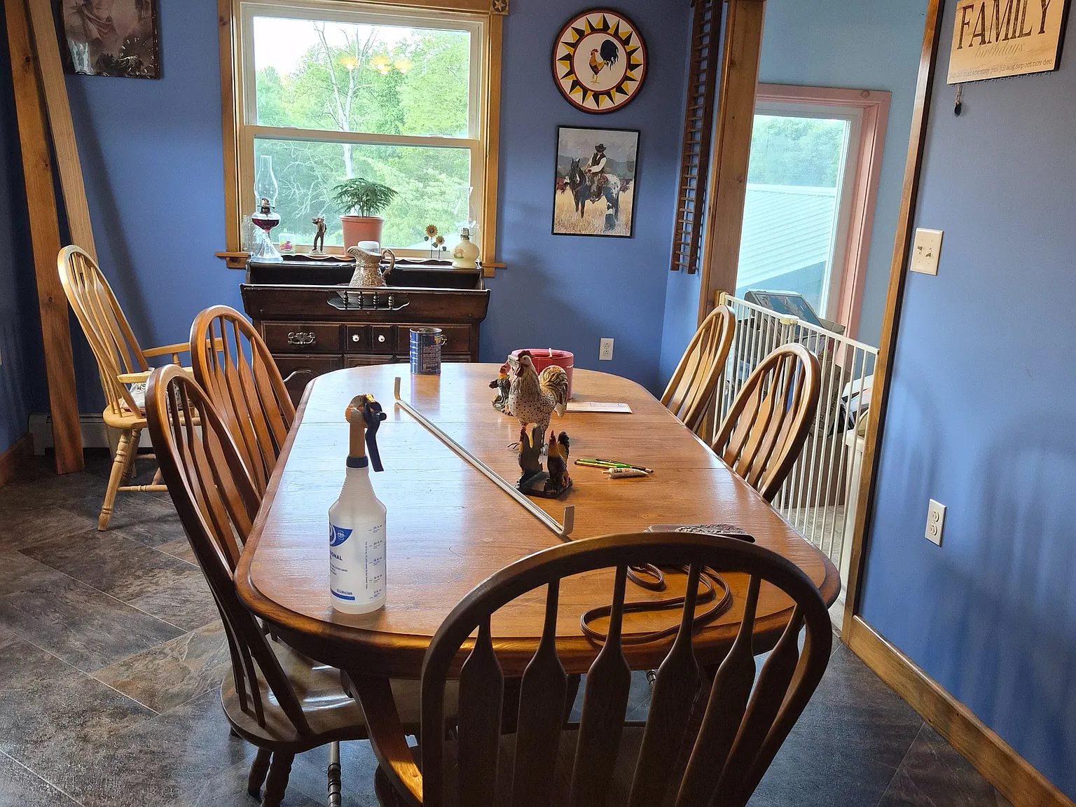 4 bed, 1.5 bath, $1,200 — Photo 1