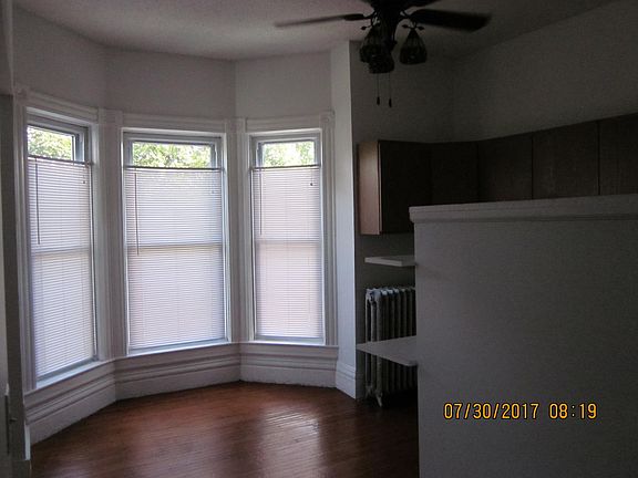 North facing bay window of 184 Summit apartment five