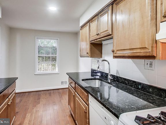 5th image of 13119 Vineyard Way