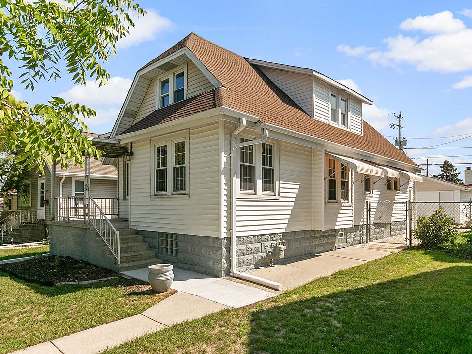 1st image of 3241 W Lynndale Ave