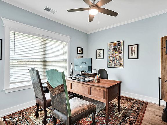 5th image of 458 Raven Glen Drive