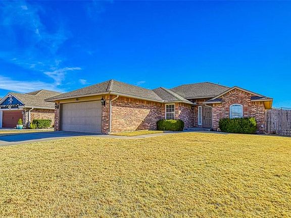 2nd image of 2268 Peacock Dr