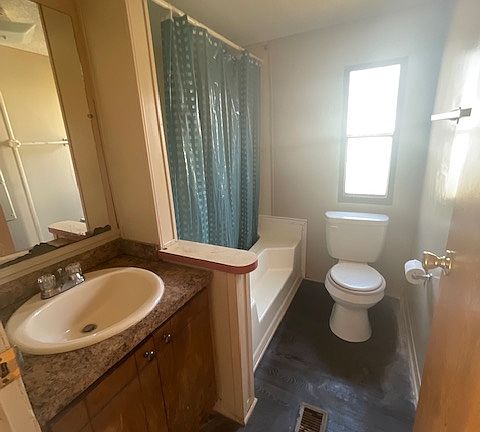 5th image of 6306 Crestwood Ave