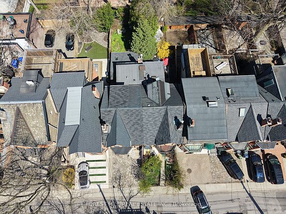 4th image of 20 Webster Ave