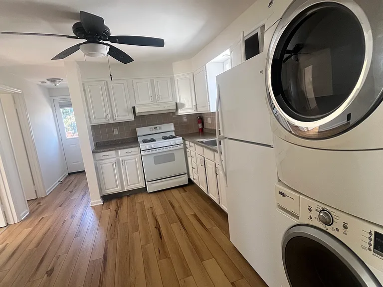 3 Laura St #2 — Photo 13