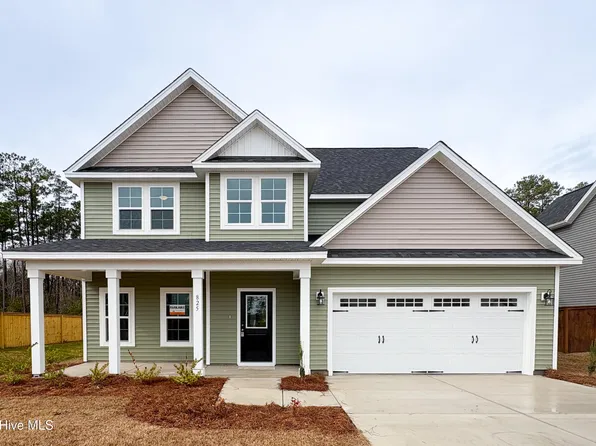 825 Cooke Drive, Hubert, NC 28539