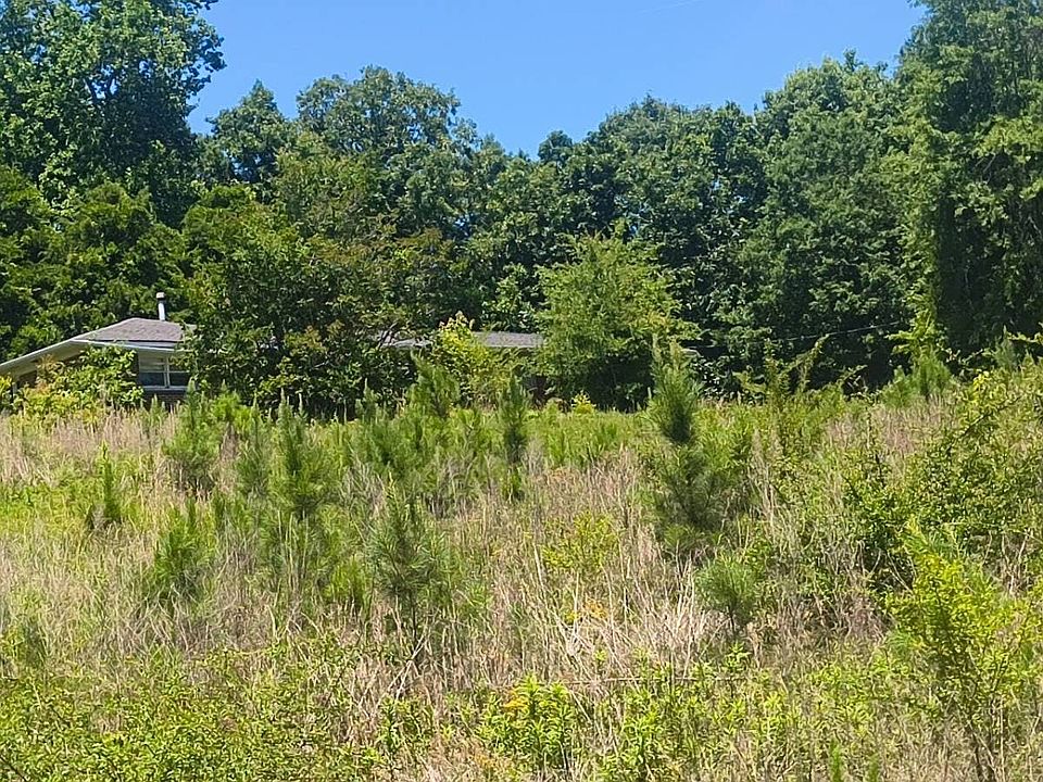 1st image of 662 High Pine Rd