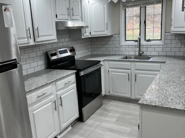 40 N Main St APT 6, Castleton On Hudson, NY 12033