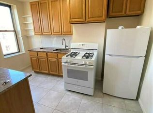 30-24 44th St #3, Astoria, NY 11103