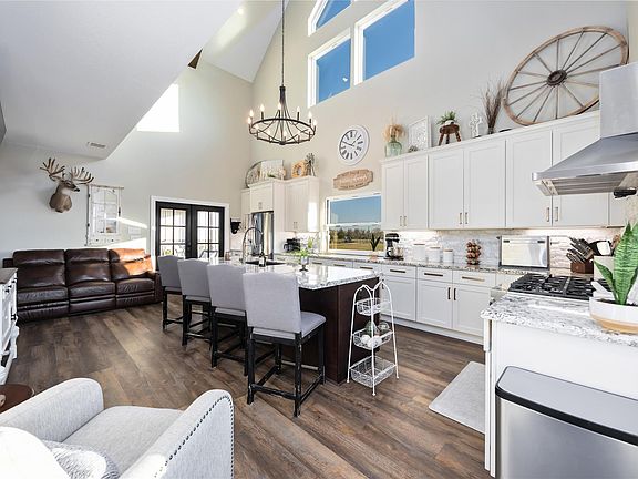 4th image of 330 Ridge Rd