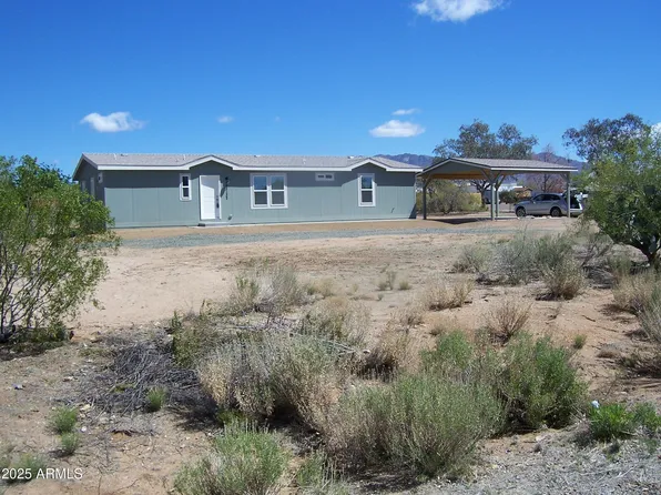 23132 W STAGHORN Lane, Congress, AZ 85332