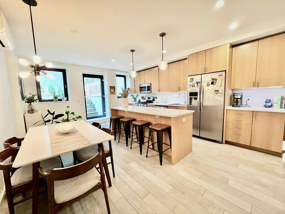 1st image of 80A Jewel St #1