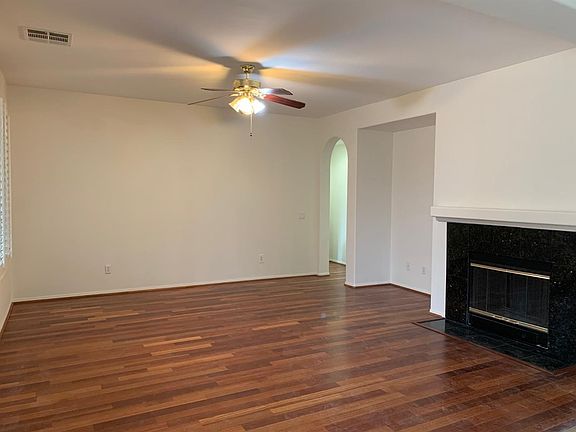 4th image of 13757 Hidden Mesa Ct