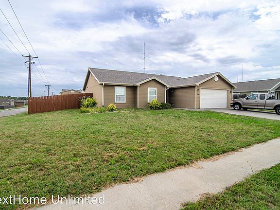 2nd image of 2742 Anderson Dr