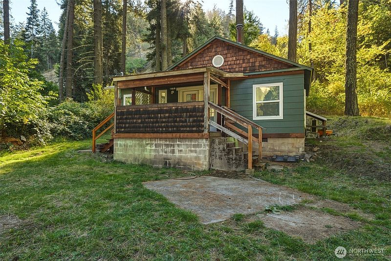 3rd image of 238 Kooskooskie Road