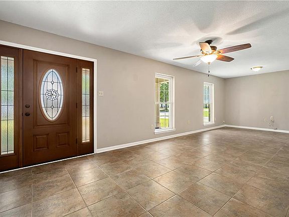 4th image of 609 Oakmont Street