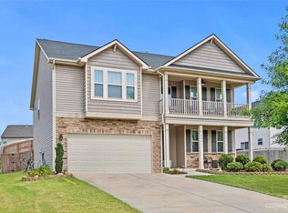 3021 Parsifal Ln, Charlotte, NC 28213