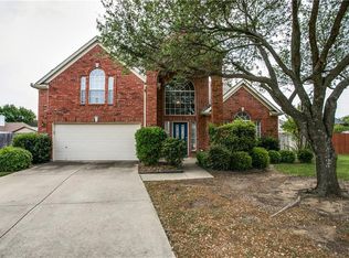 465 Shade Tree Ct, Hurst, TX 76054