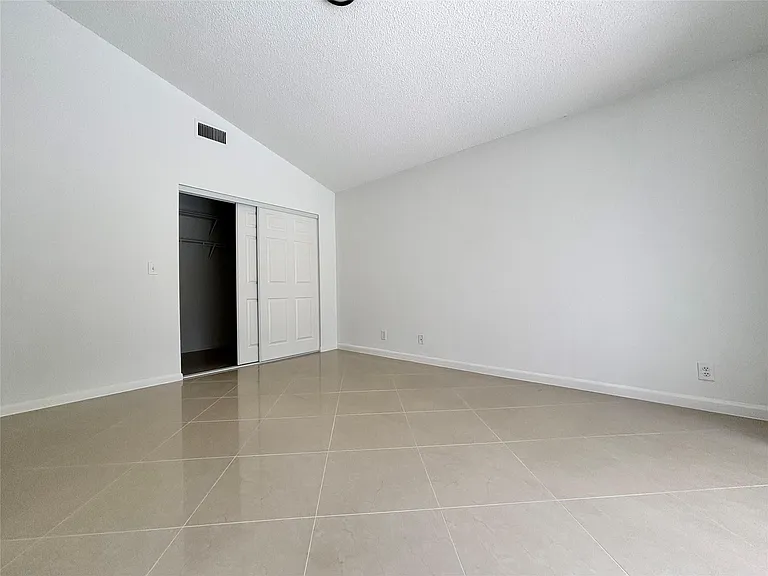 2990 NW 68th Ave — Photo 34