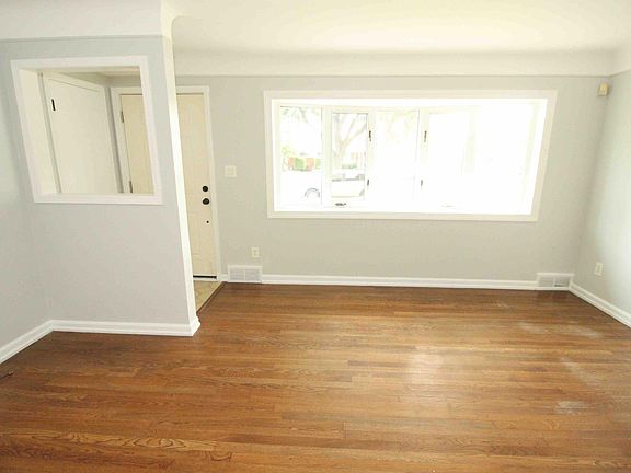 5th image of 25817 Marilyn Ave