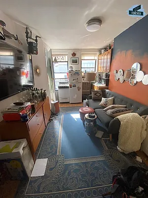 Rented by Fifth & Forever LLC | media 27