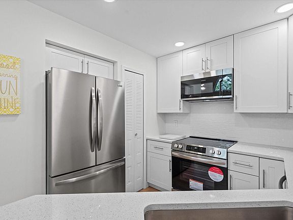 5th image of 881 Windover Ct #50