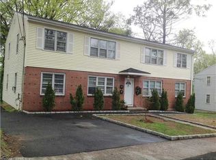 49 Oak Ridge Dr APT L2, New Haven, CT 06513