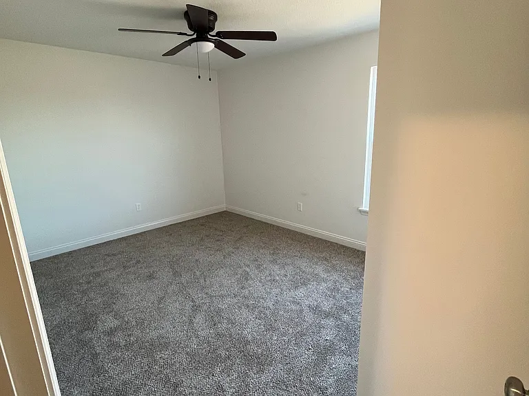 15410 Corbin Ct #B — Photo 12