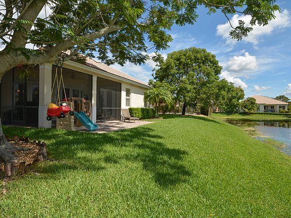 3rd image of 6398 NW 107th Ter