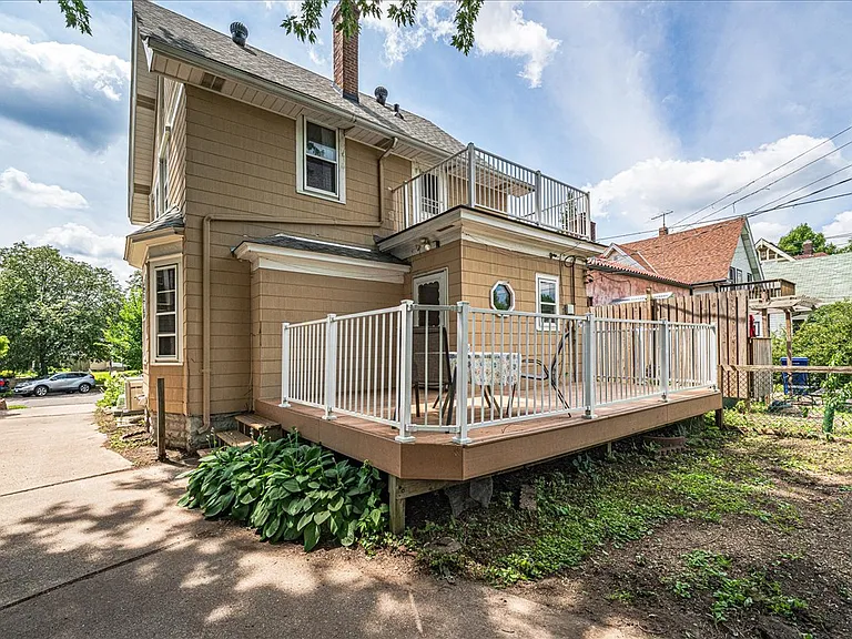 Minnehaha Ave W — Photo 27