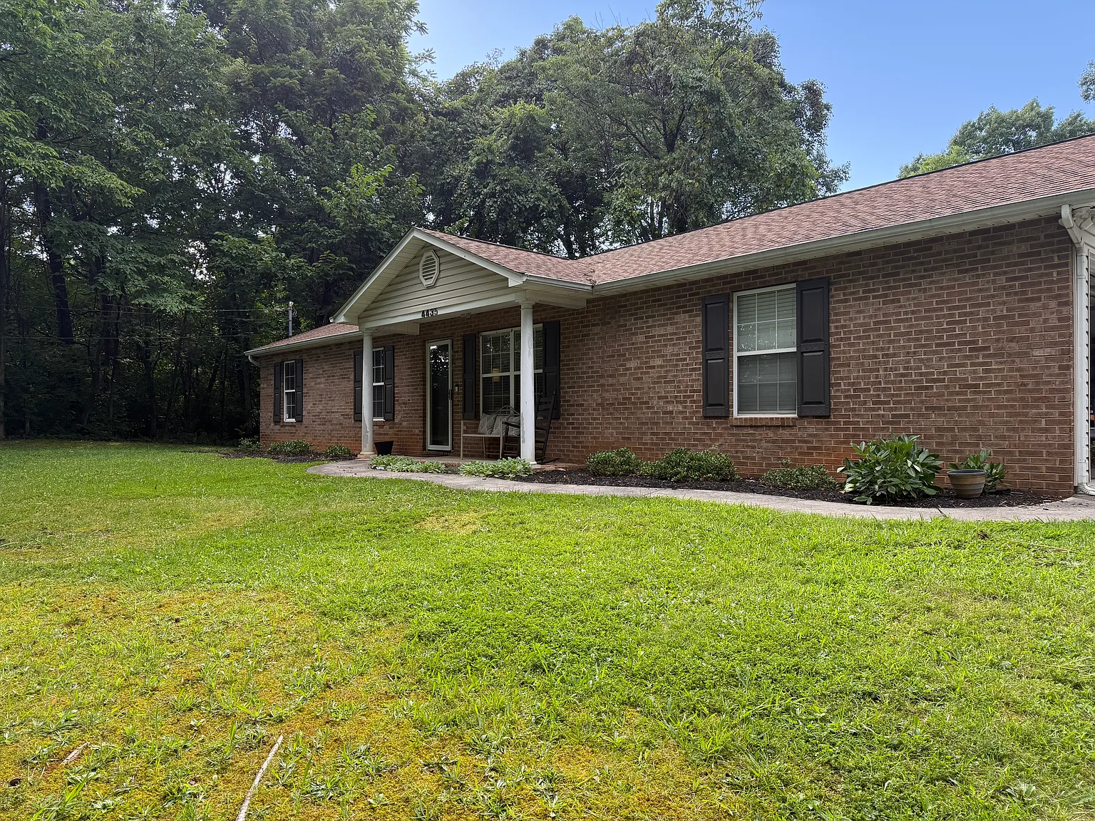 3 bed, 1340 sqft, $2,100 — Photo 1