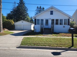 1406 N 2nd Ave, Alpena, MI 49707