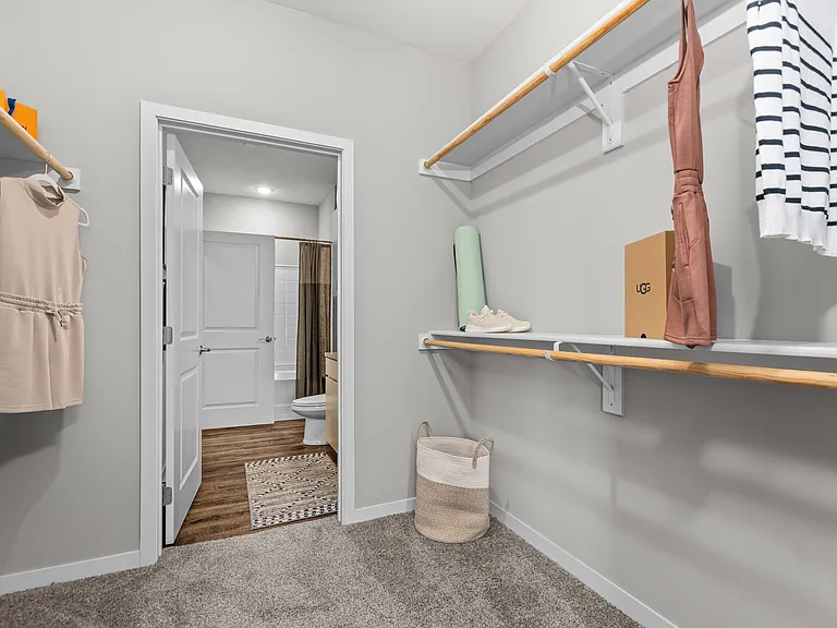 Meeder Flats Apartment Homes — Photo 17