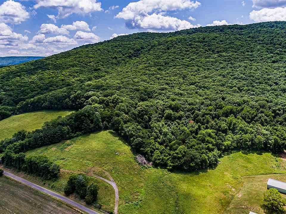 2nd image of 592 Harrison Cove Rd