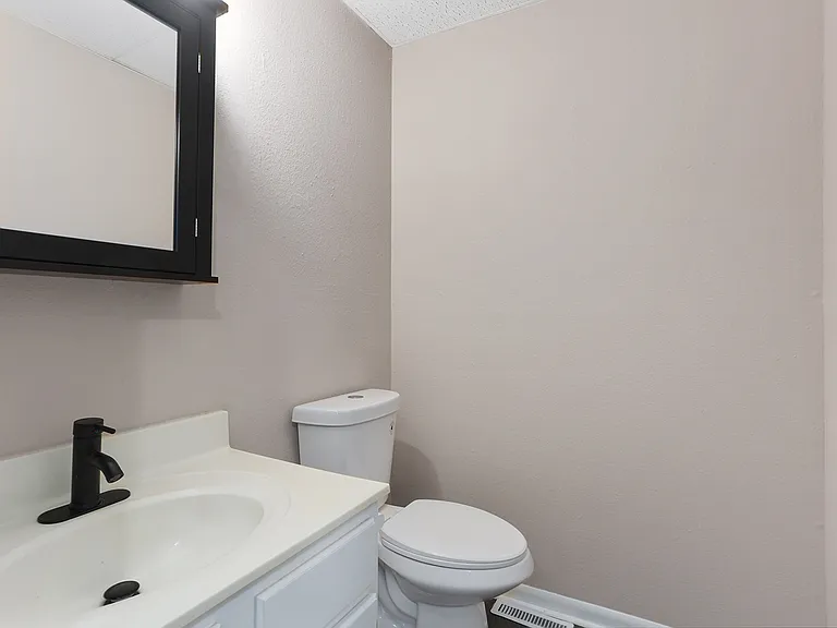 Parkwood Townhomes — Photo 8