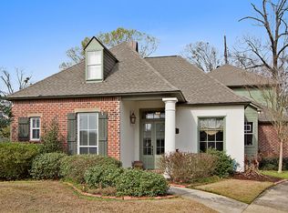 10111 Oakline Dr, Baton Rouge, LA 70809