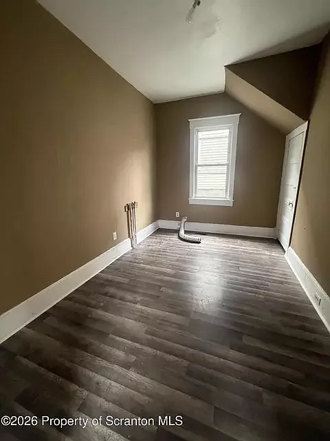 2 bed, $1,300 — Photo 3