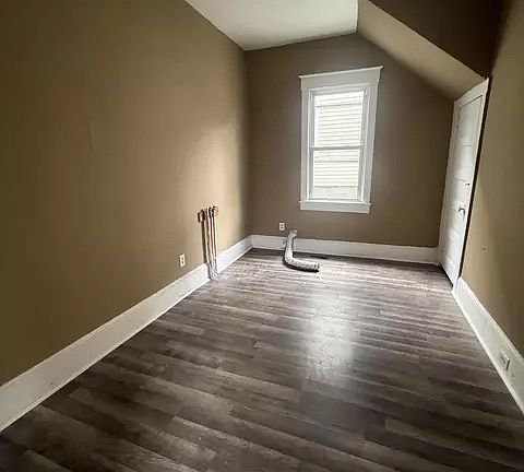 3rd image of 20 Grove St #20