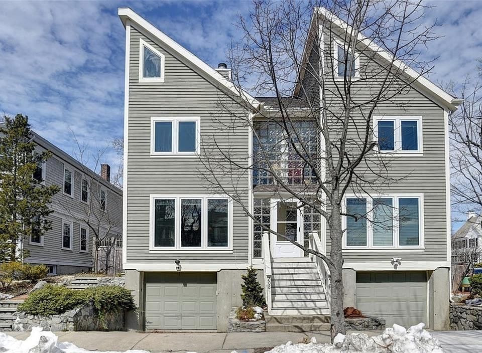 1st image of 208 University Ave #1