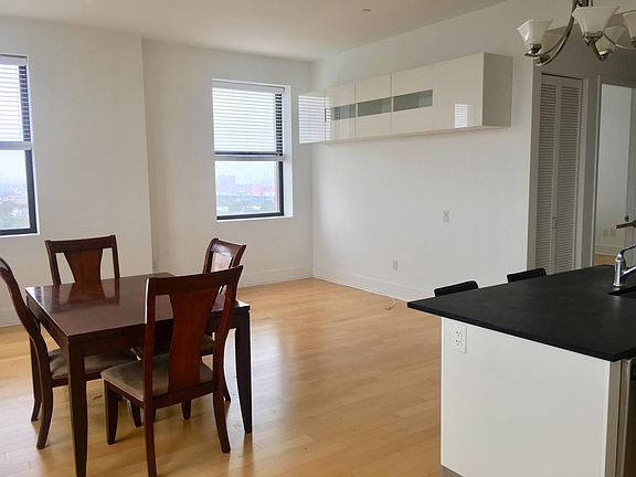 2nd image of 4 Beacon Way APT 1201
