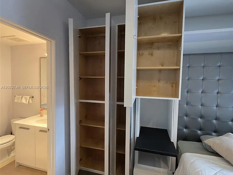 1060 Brickell Ave #2201 — Photo 5
