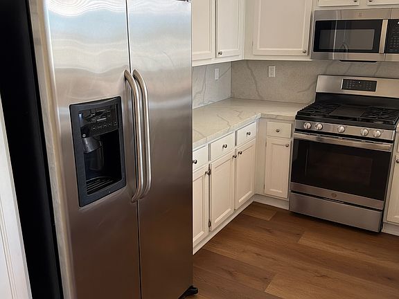 4th image of 11595 Compass Point Dr N Unit 7