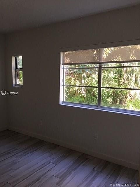 1st image of 1560 Meridian Ave APT 105