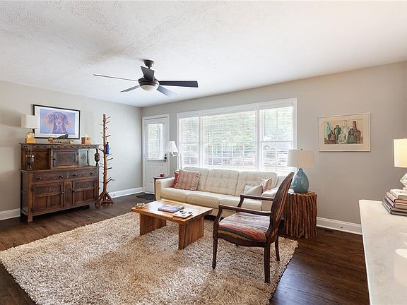 3rd image of 179 Prospect St